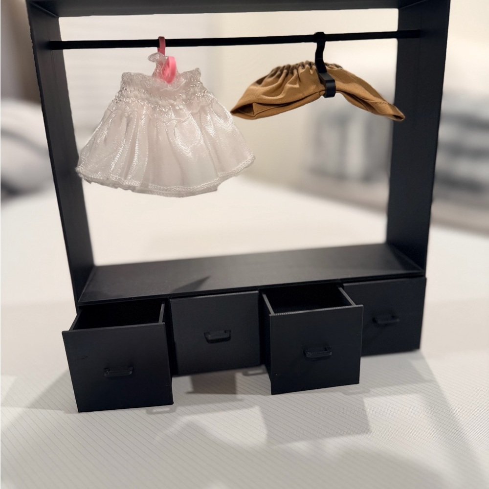 Labubu Black Mini Wardrobe Display